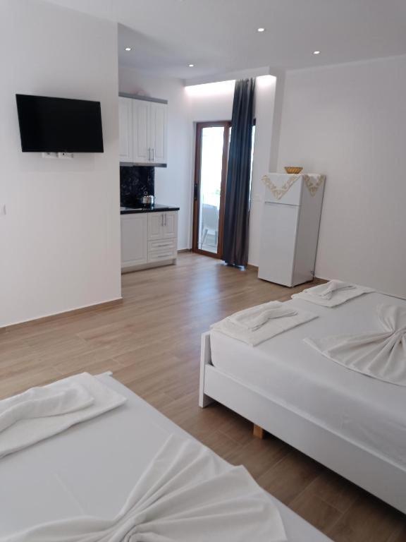 Sun&Sea Hotel Ksamil Bagian luar foto